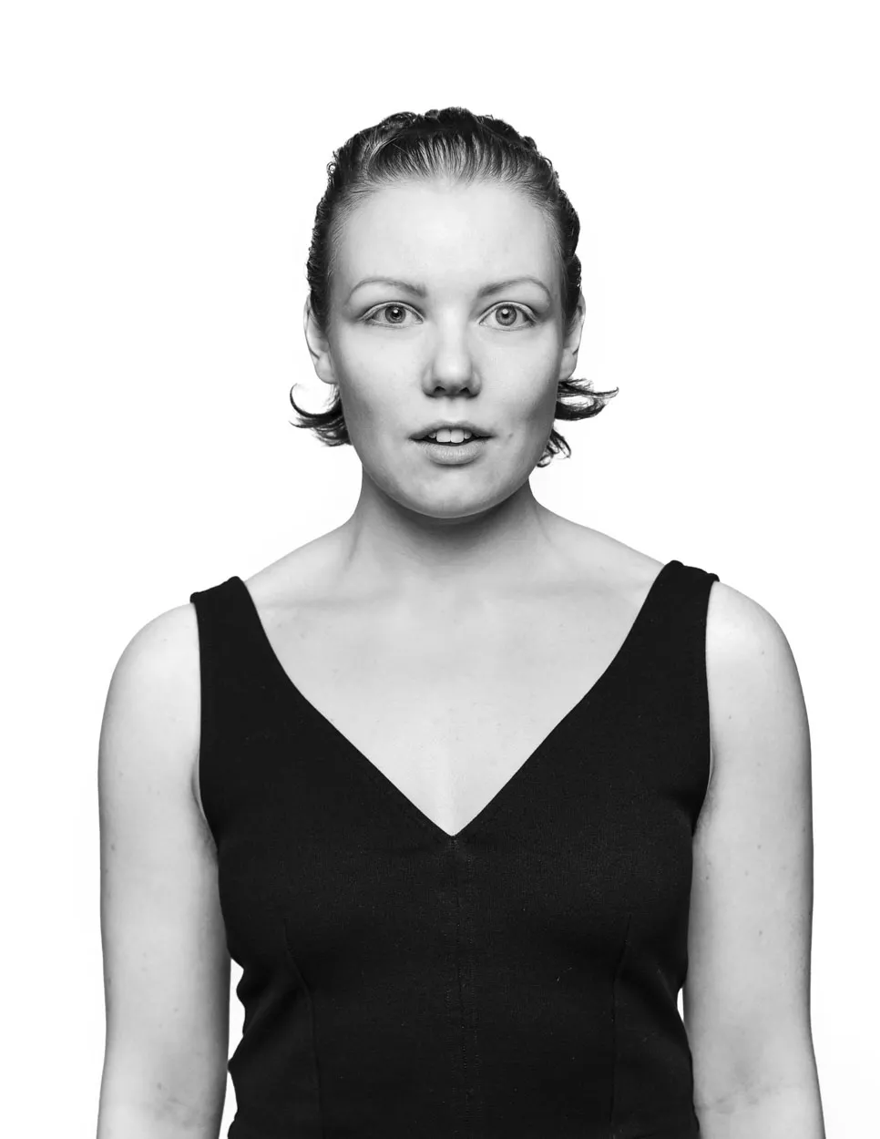 porträttfoto på Lydia i svartvitt